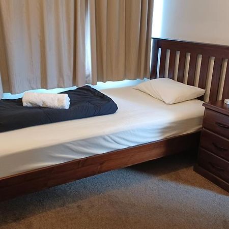 Homestay Family Room, Near The City Center 基督城 外观 照片